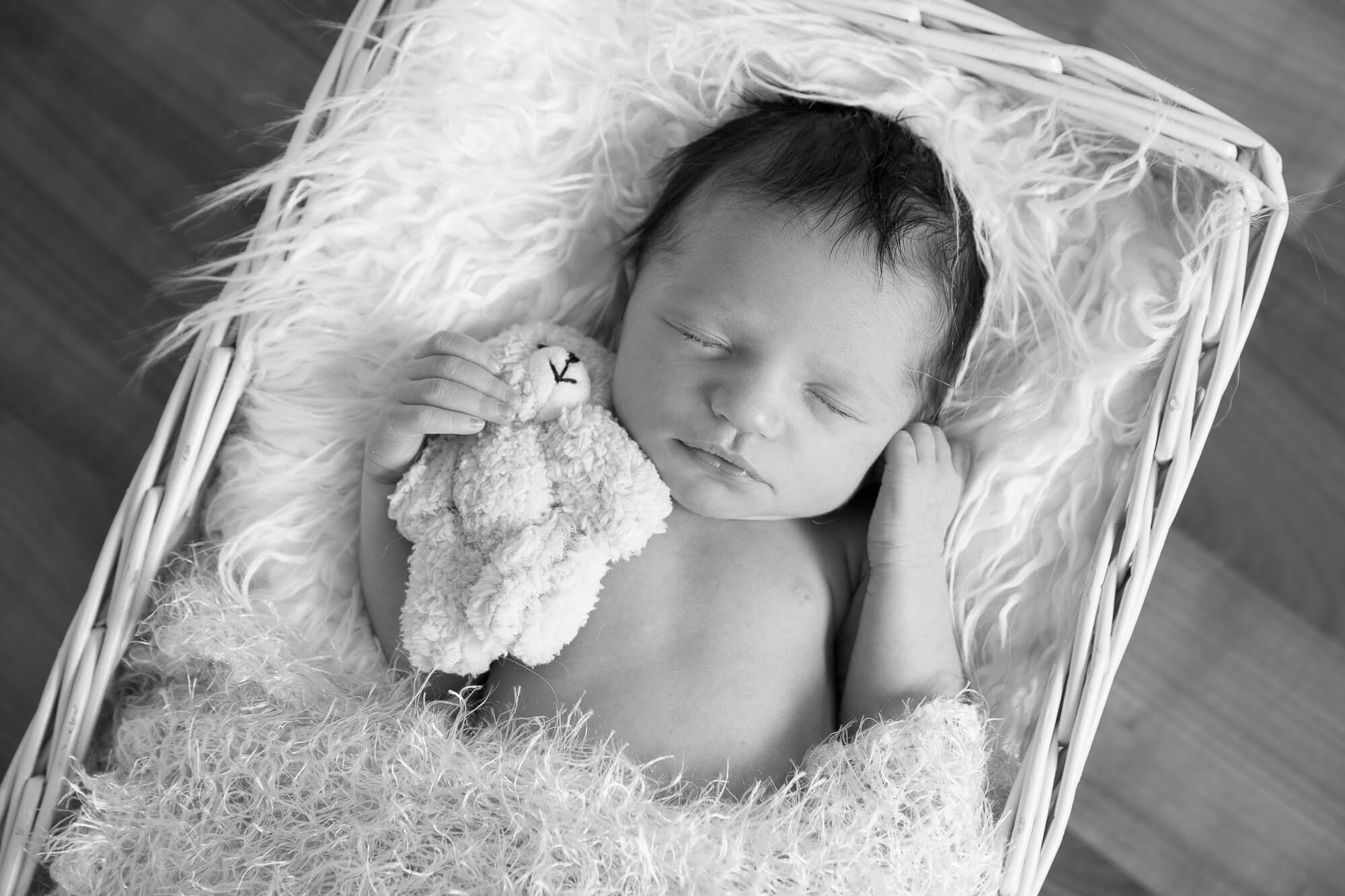Goldspink-Newborn Photography