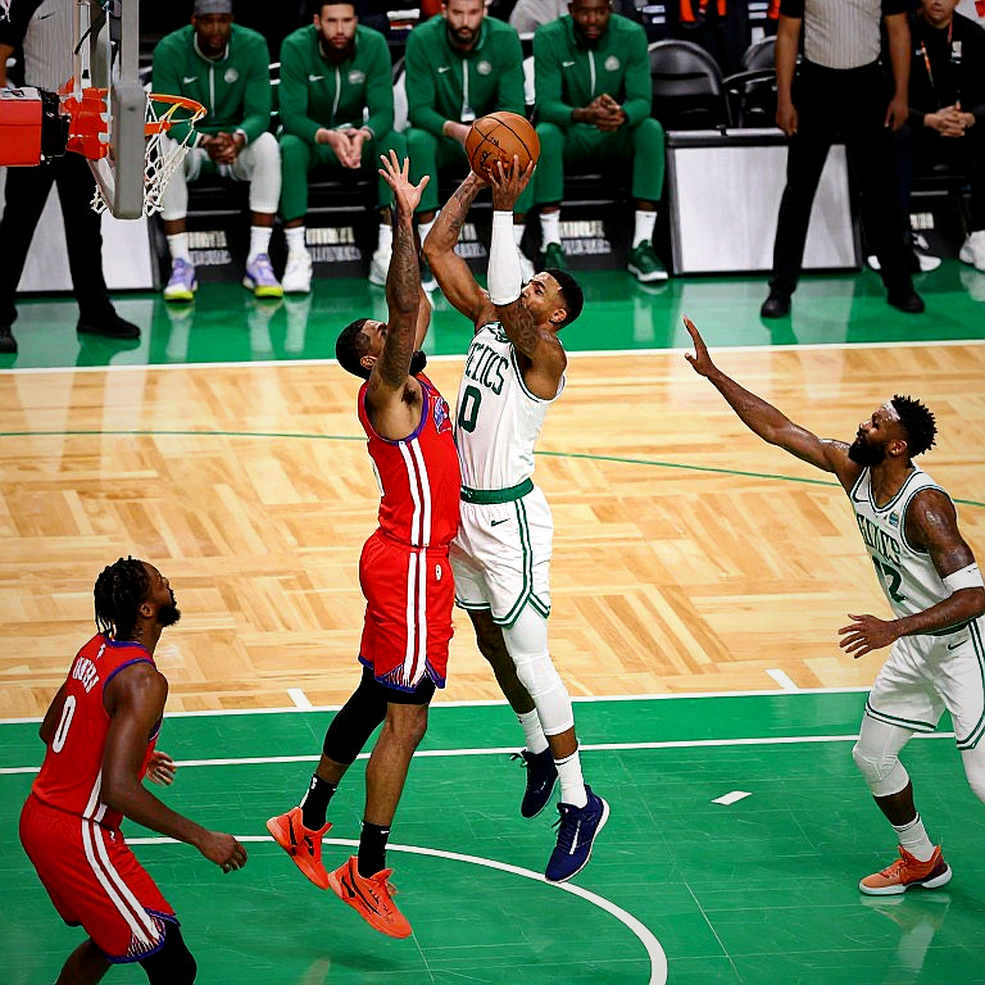 Boban Marjanovic và chuyến bay nửa đêm từ New York: Khi lịch quay phim chen vào bảng chấm công EuroLeague