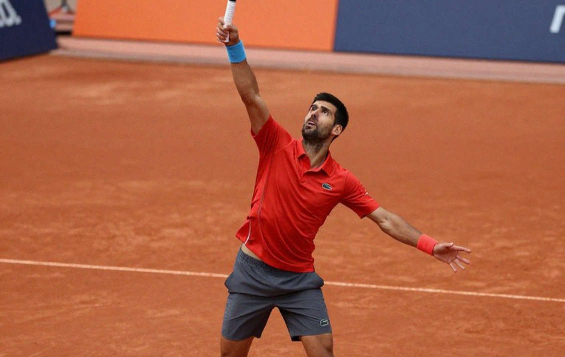 Rybakina completes Grand Slam QF set with Osaka rout at US Open