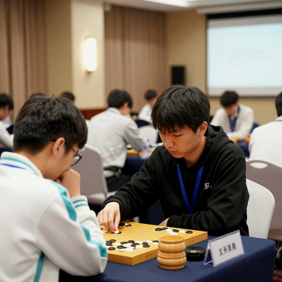 ChessBase Magazine #225: 27 ván ngắn, 10 bài khai cuộc và khoảng trống sau dòng tỷ số 15/16 ChessBase Magazine #225: 27 ván ngắn, 10 bài khai cuộc và khoảng trống sau dòng tỷ số 15/16