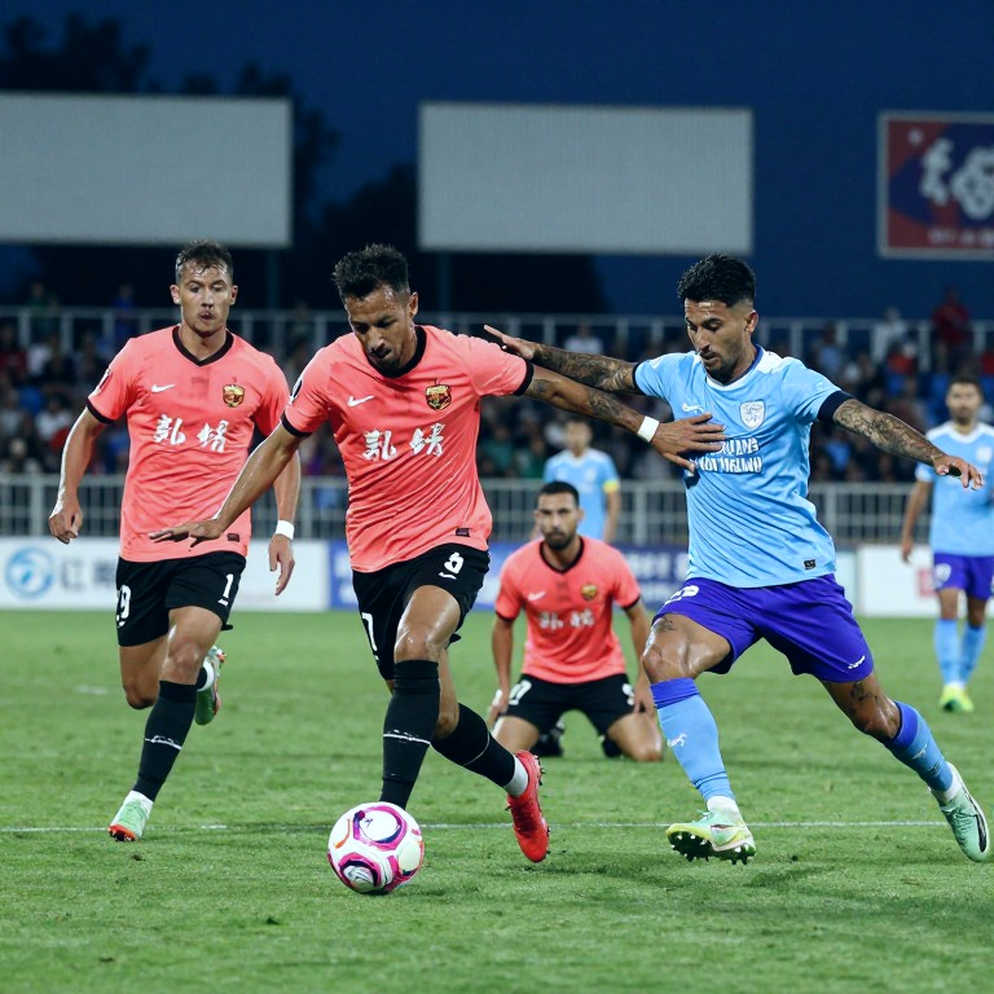 Empty Data on the Referee's Table: When Vietnamese Football Forces Analysts to Show Discipline