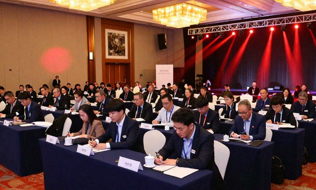 Thần đồng cờ vua Thổ Nhĩ Kỳ Yağız Kaan Erdoğmuş và cột mốc 2.730 Elo: Ánh hào quang đi trước sự kiểm chứng