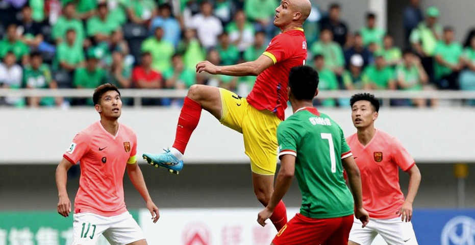 Williams Minh Hoàng và hàng công năm người: Đọc tín hiệu từ một buổi lễ nhập tịch