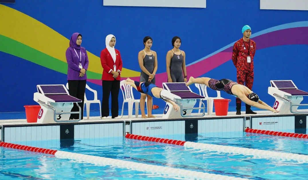SwimSwam: Khi tiêu đề hứa bảng xếp hạng bơi lội nhưng nội dung chỉ là tự giới thiệu