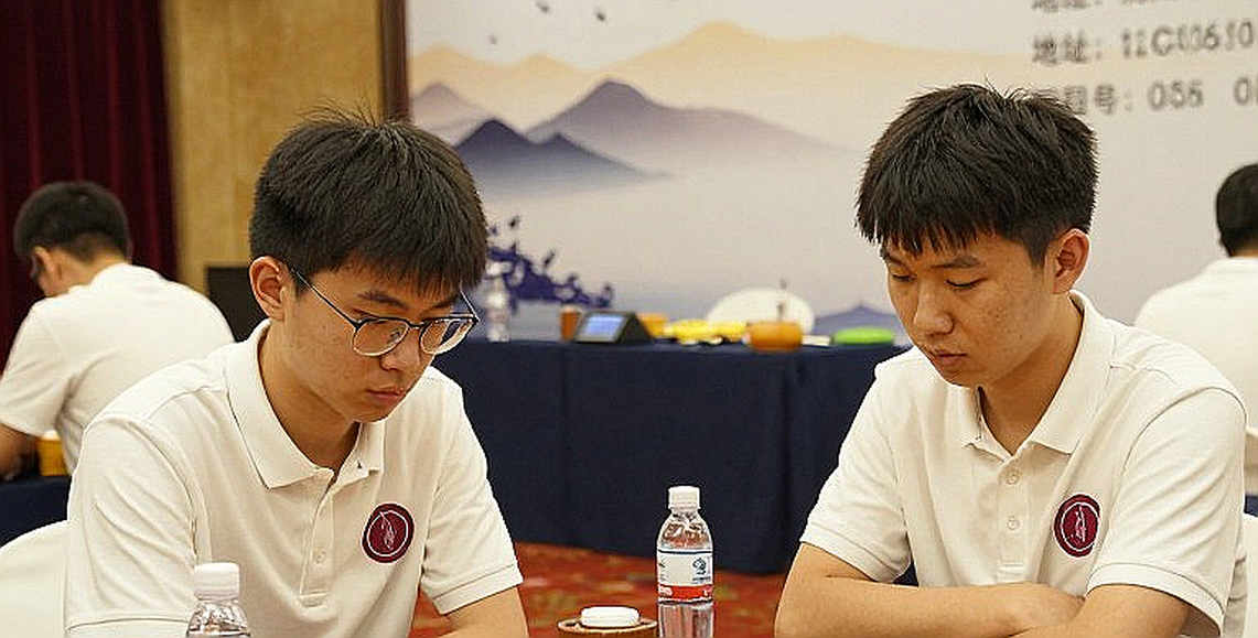 Savitha Shri 5/5 và bài toán bàn dưới của tuyển nữ Ấn Độ ở Olympiad cờ vua Savitha Shri 5/5 và bài toán bàn dưới của tuyển nữ Ấn Độ ở Olympiad cờ vua