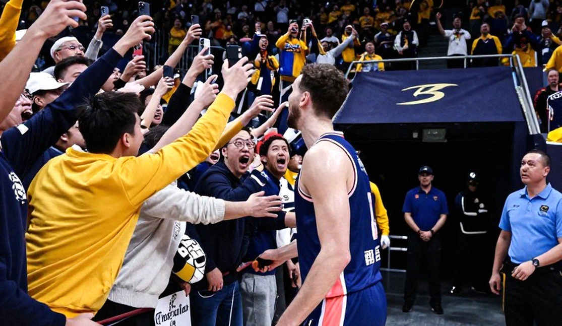 Pedro Martinez and the Four Fundamentals: How a Coach Cools Expectations Before the EuroLeague Super Cup