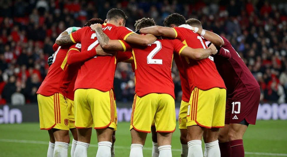 1-0 and the Arithmetic of Numbers That Refuse to Stand Still 1-0 and the Arithmetic of Numbers That Refuse to Stand Still