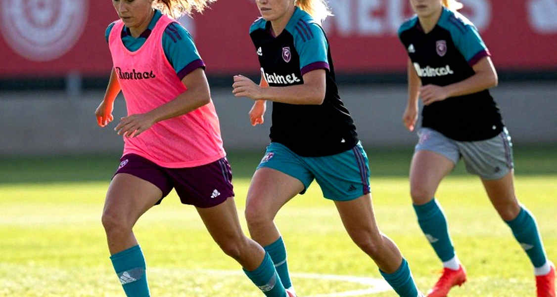 Đội tuyển Pháp của Zidane: Năm tân binh, ba lão tướng bị gạt và canh bạc kéo dài đến Euro 2028 Đội tuyển Pháp của Zidane: Năm tân binh, ba lão tướng bị gạt và canh bạc kéo dài đến Euro 2028
