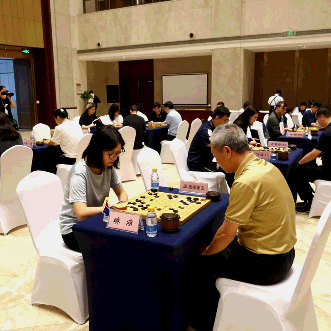 Phòng thủ Ấn Độ và nước cờ 9...a5: Một lời giải chiến lược giữa hai cuốn sổ