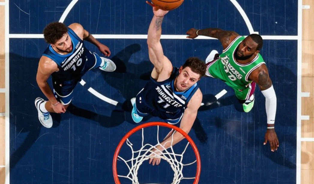 Exhibit-10 của Igor Milicic Jr.: Knicks mua một quyền chọn giá gần bằng không