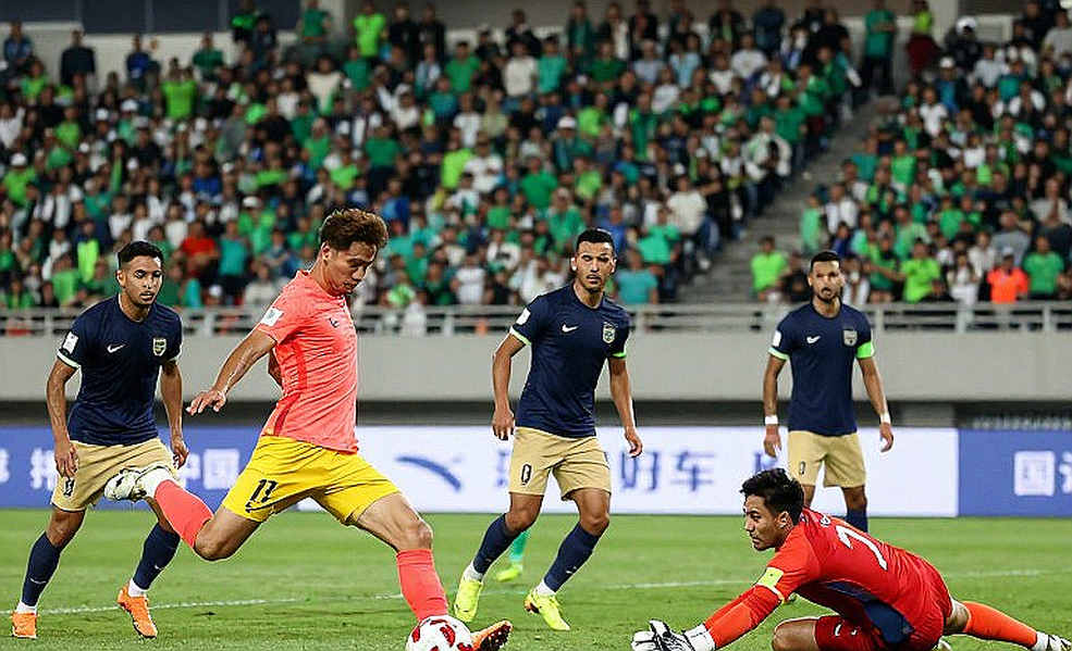 TikTok integrates Mexico's Line 079 for women: a digital safety lesson women's football has yet to learn